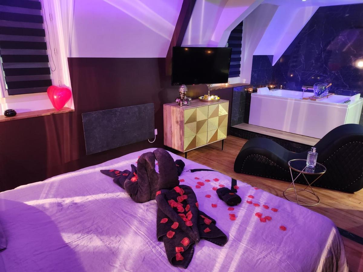 Caen, Tu M'Aimes - Suite Romantique מראה חיצוני תמונה